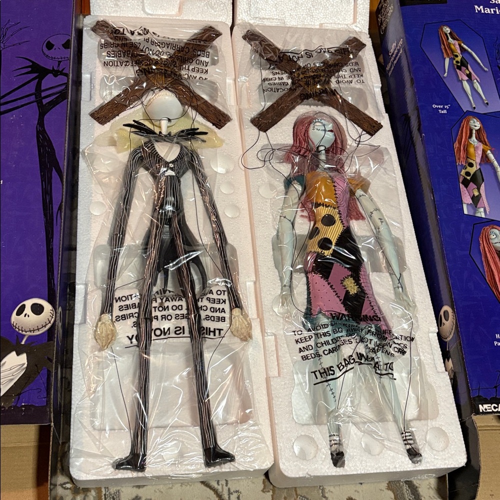 NECA Nightmare Before Christmas Sally and Jack Marionette Set - Picture 14 of 17